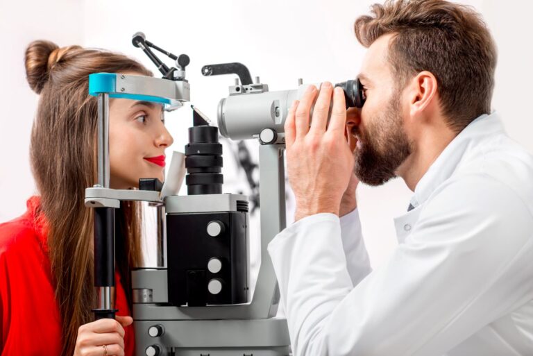 eye doctor checking vision 2022 05 11 02 57 48 utc